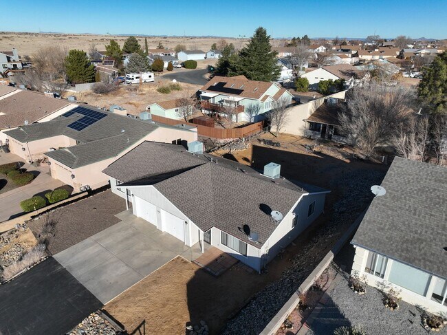 Building Photo - 7100 Roundup Dr