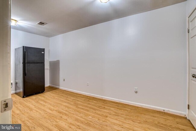 Building Photo - 112 Gretna Green Ct