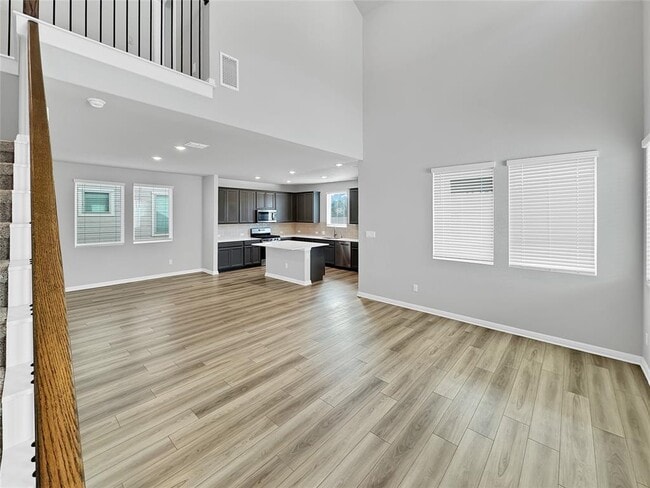 Building Photo - 2437 Roosevelt Rd