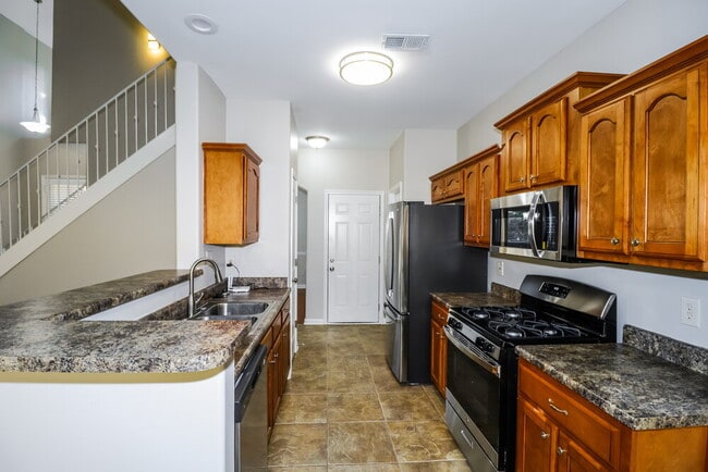 Building Photo - 295 Garden Springs Dr