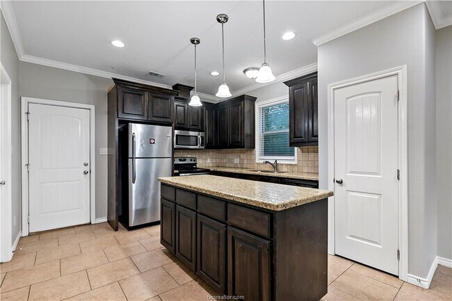 Building Photo - 4336 Nagle St