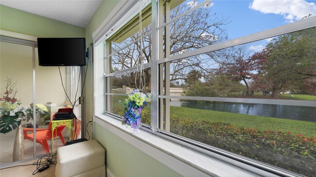 Building Photo - 2710 Nassau Bend