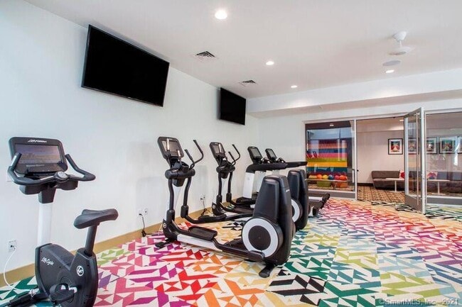 Building Photo - 1435 Bedford St