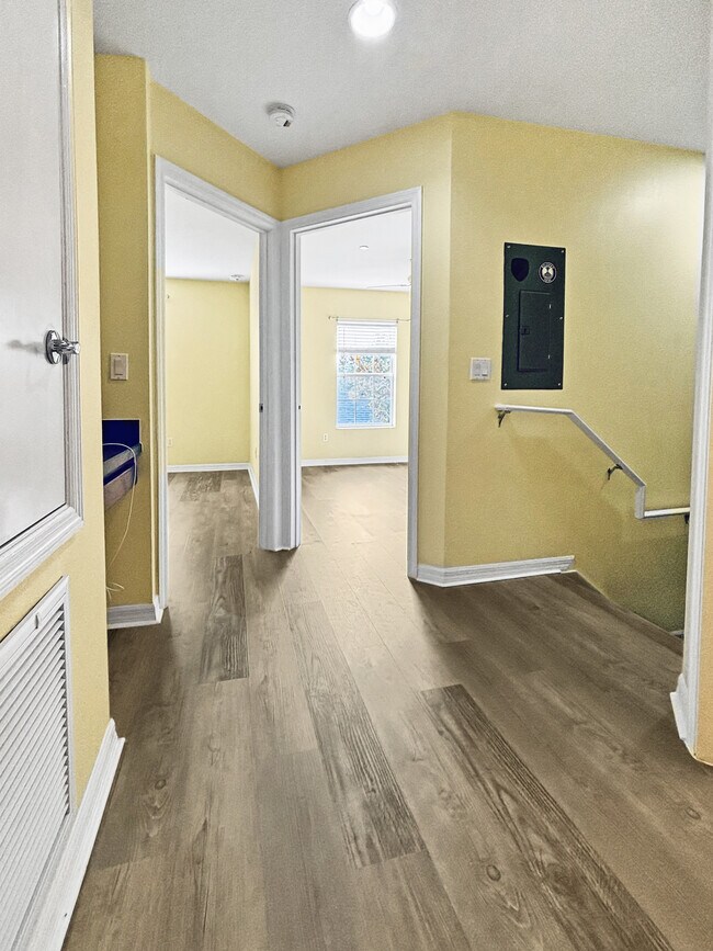 Building Photo - 9635 Fenrose Terrace