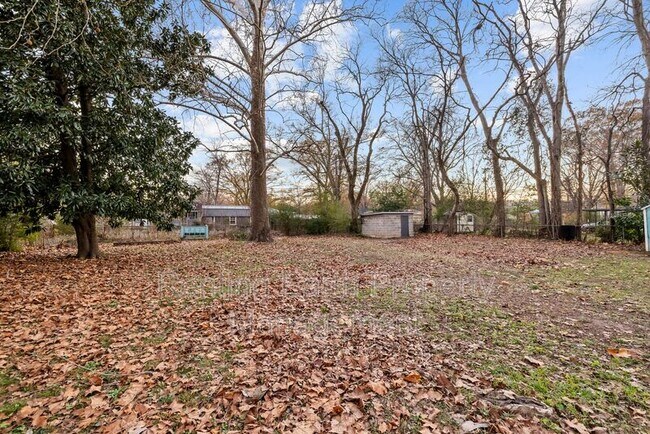 Building Photo - 125 Kentwood Ave