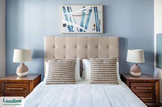 Building Photo - 1559 W 9 Mile Rd