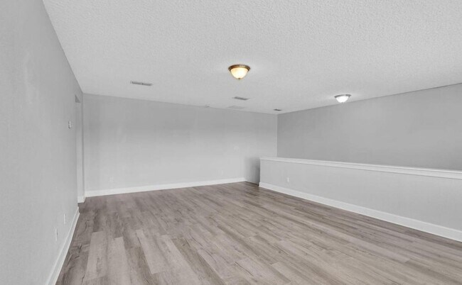 Building Photo - 4431 Vista Point Ln
