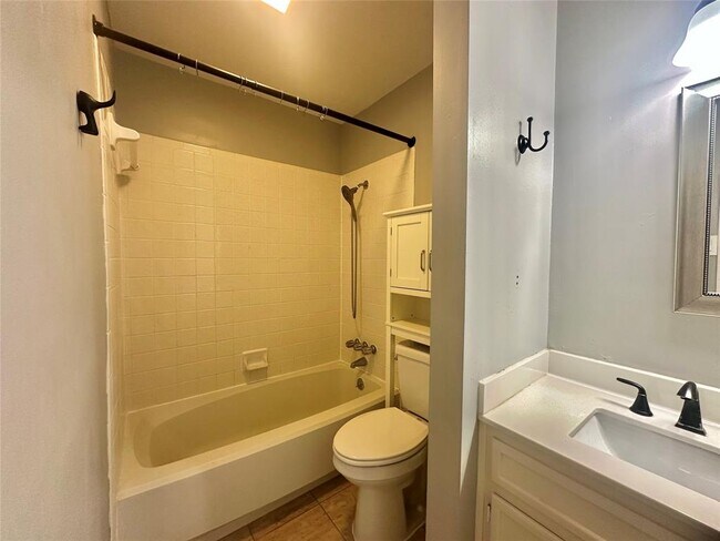 Building Photo - 11407 Bristle Oak Trail