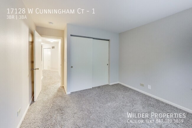 Building Photo - 17128 W Cunningham Ct
