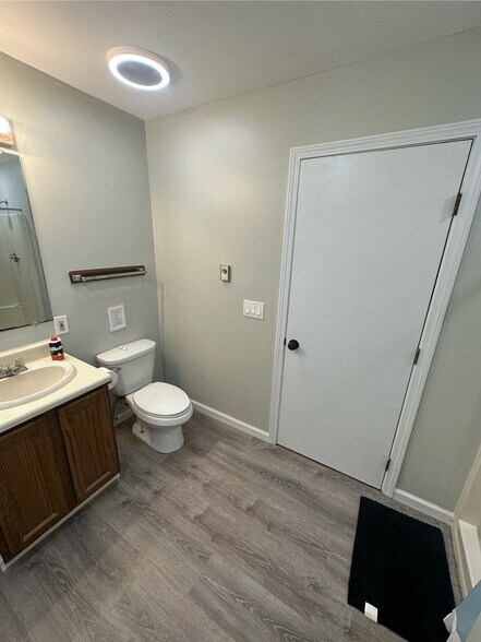 Building Photo - 66 Summer St