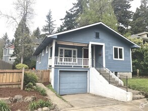 Building Photo - Multnomah Two Bedroom Beauty ~ On the tip ...