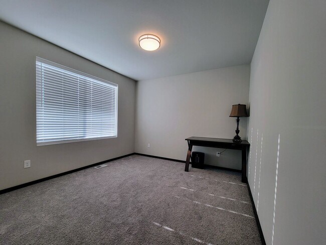 Building Photo - Available in May - 3bed home at The Reserve – Close to ferries, shopping and dining!