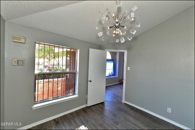 Building Photo - 6023 Bridalveil Dr