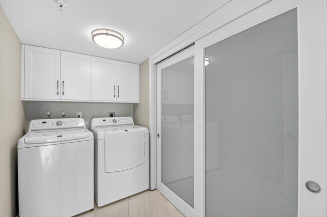 Building Photo - 3400 S Ocean Blvd