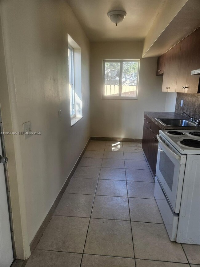 Building Photo - 2230 Madison St