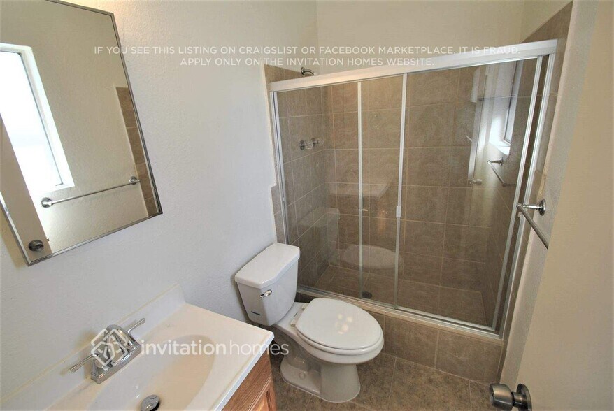 Building Photo - 3731 West Myrtle Ave