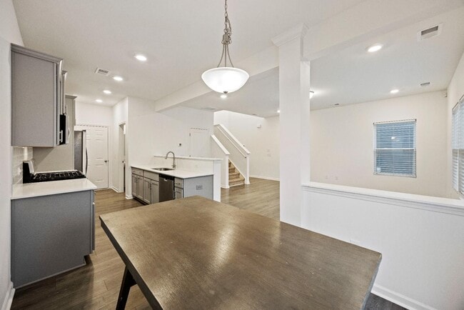 Building Photo - 327 Surfbird Rd