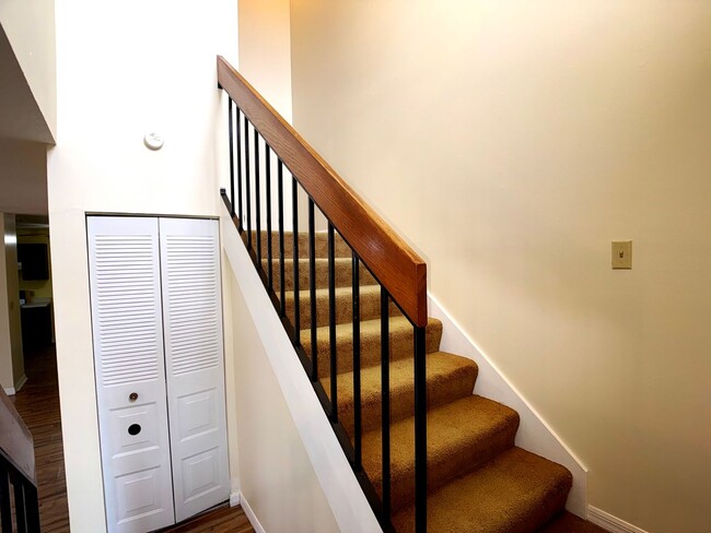 Building Photo - Spanish-Style 3 Bedroom, 2.5 Bath Mediterranean Rooftop Townhouse – Basic Cable & Wi-Fi Included!