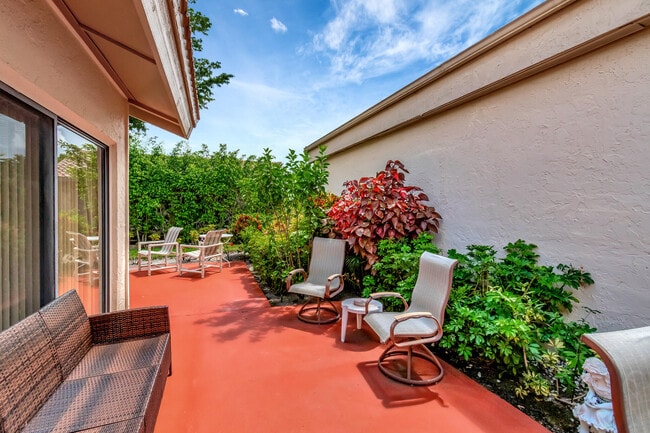 Building Photo - 5760 Piping Rock Dr