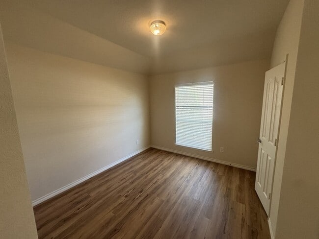 Building Photo - 7809 Loma Alta Trail