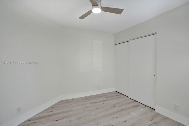Building Photo - 155 Love Crescent