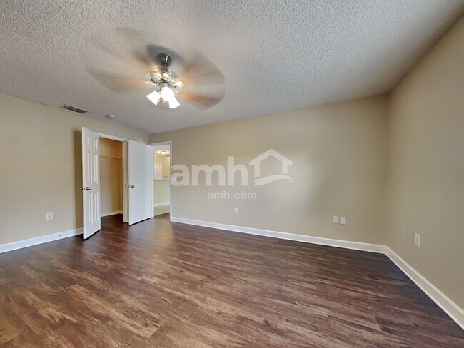 Building Photo - 24746 Mary Beth Ct