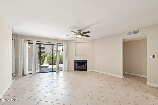 Building Photo - 5998 N 78th St