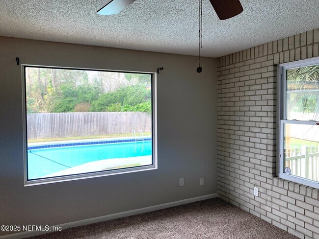 Building Photo - 7751 Lisa Dr E