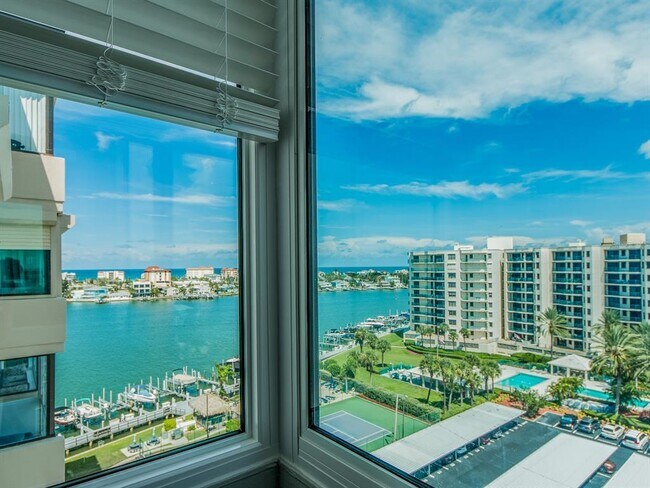 Building Photo - 660 Island Way