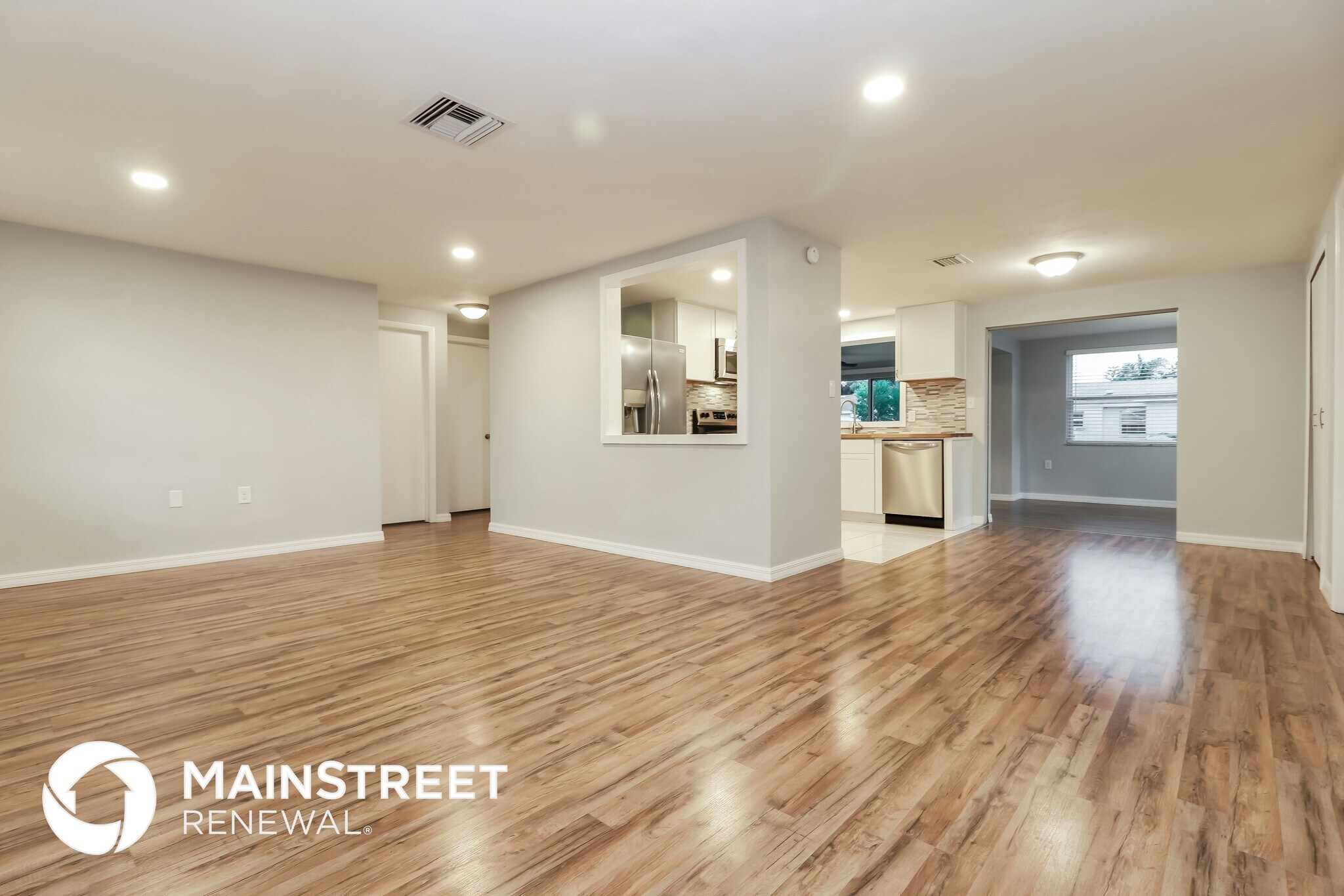 Building Photo - 3040 Brompton Dr