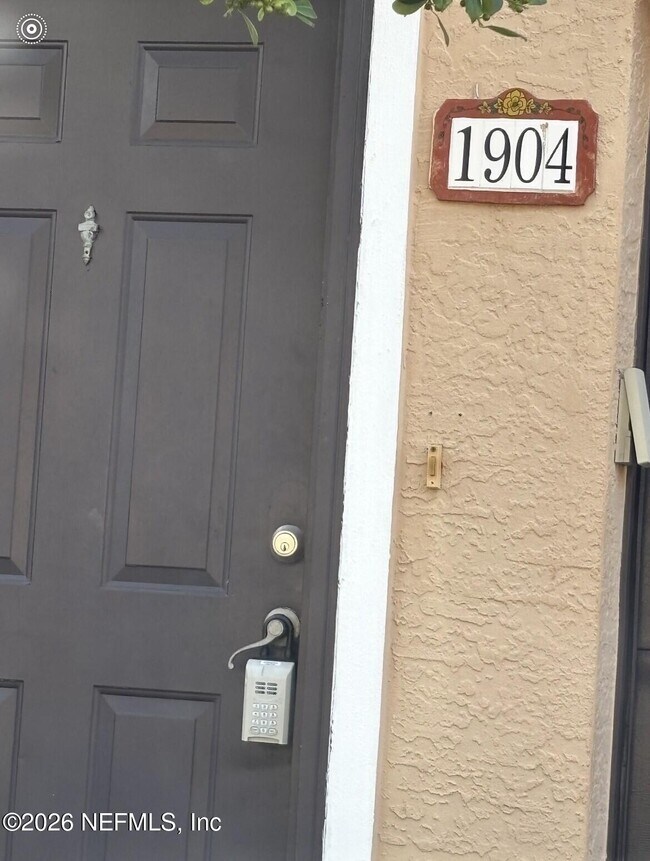 Building Photo - 10075 GATE N Pky
