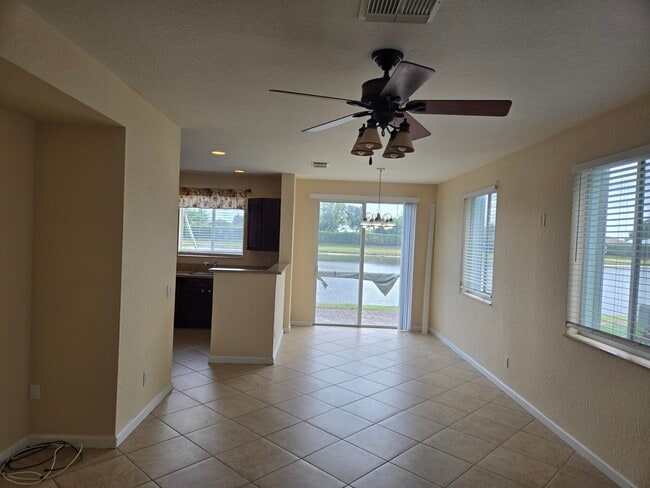 Building Photo - 3141 Laurel Ridge Cir
