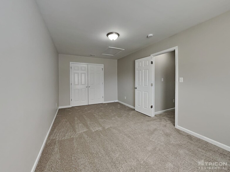 Building Photo - 1521 Clover Ridge Ct