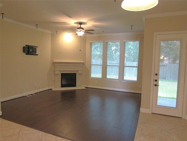 Building Photo - 13902 Desert Trace Ct