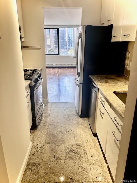 Building Photo - 4 Martine Ave