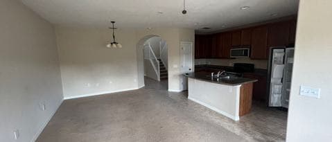 Building Photo - 2227 Seven Oaks Dr