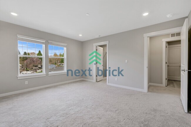 Building Photo - Spacious 5-Bedroom Retreat in Bothell with 2.5 Baths and 2335 Sq Ft of Comfort!