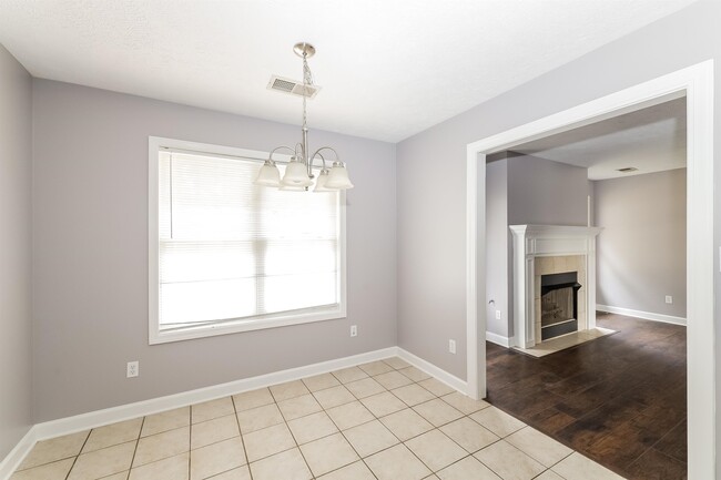 Building Photo - 97 Jadewood Dr