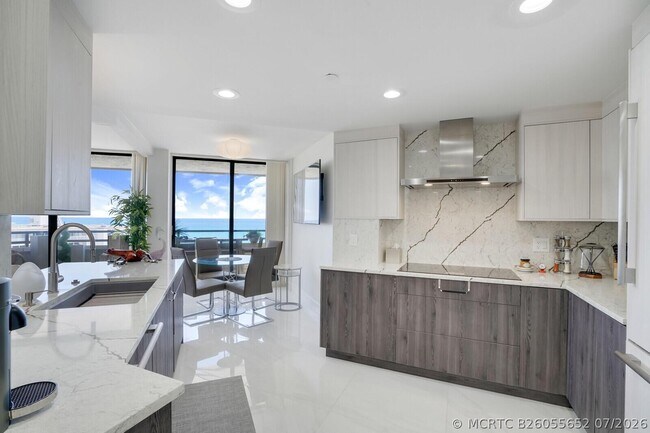 Building Photo - 3560 S Ocean Blvd