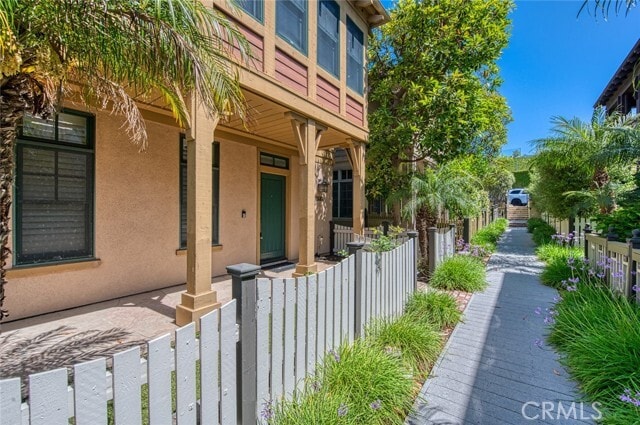 Building Photo - 2682 Bungalow Pl