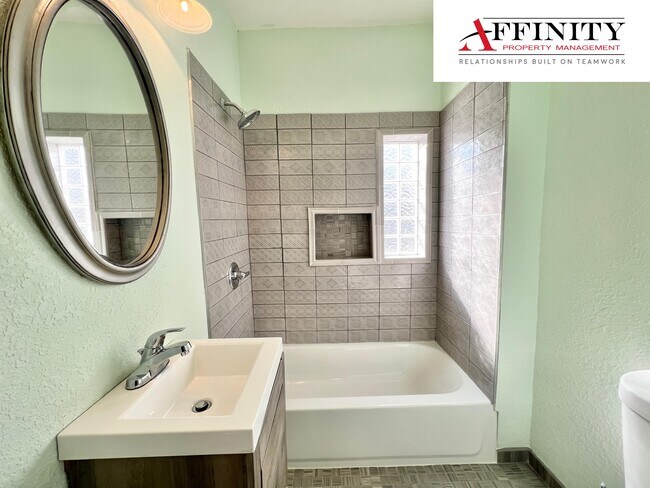 Building Photo - 3606 S Benton Ave