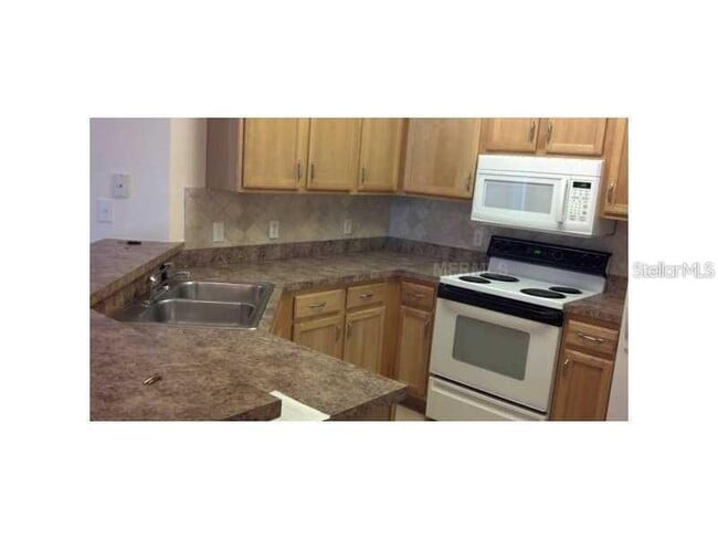 Building Photo - 10106 Courtney Oaks Cir