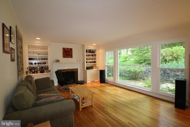 Building Photo - 6703 Rannoch Rd