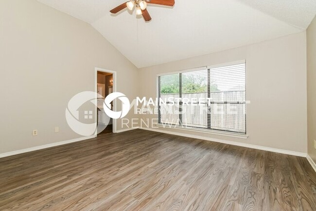 Building Photo - 3 Bedroom Pet-Friendly Home in Plano, TX with Main Street Renewal