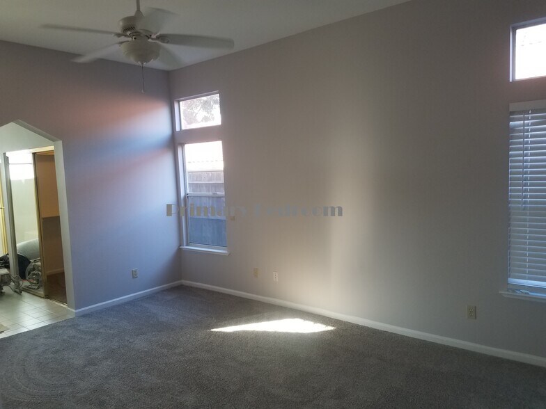 Building Photo - 105 Kilcairn Ct
