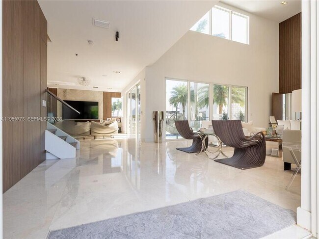 Building Photo - 7451 NW 103rd Ct