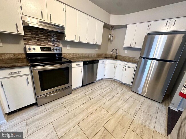 Building Photo - 109 Franklin Dr