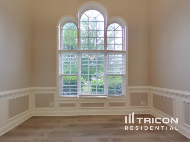 Building Photo - 628 Morgans Trace