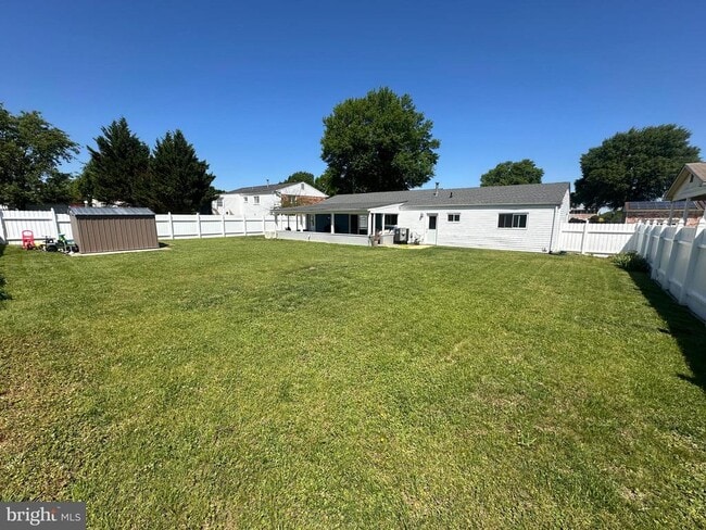 Building Photo - 10411 Farrar Ave