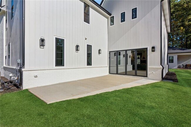 Building Photo - 115 Thome Dr